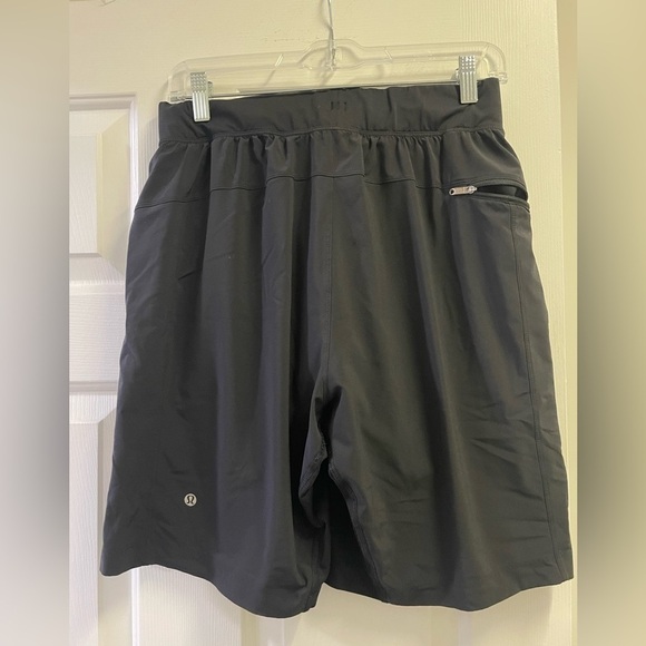 Lululemon Men's Pace Breaker Short size M - Picture 3 of 3